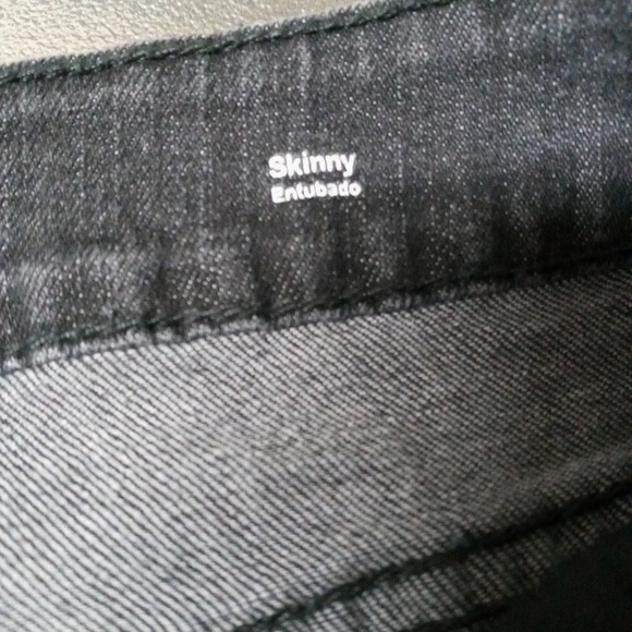 ⭐SOLD⭐Black skinny jeans - Picture 4 of 16